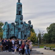 Zdjęcie - Wycieczka do Krakowa „Śladami Młodej Polski” - klasa 3a (październik 2022 r.)
