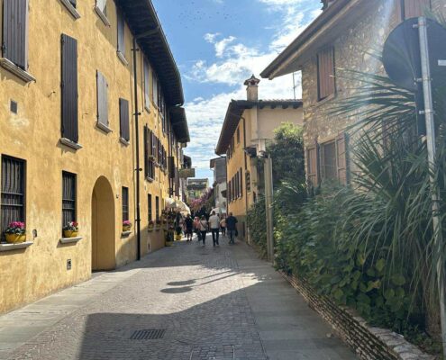 aa4107b1-8a25-4289-a0f9-800acfe313b2